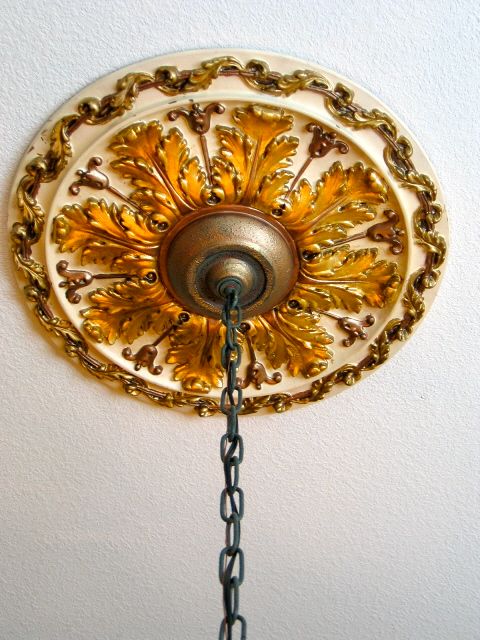 Vickie ceiling medallion detail